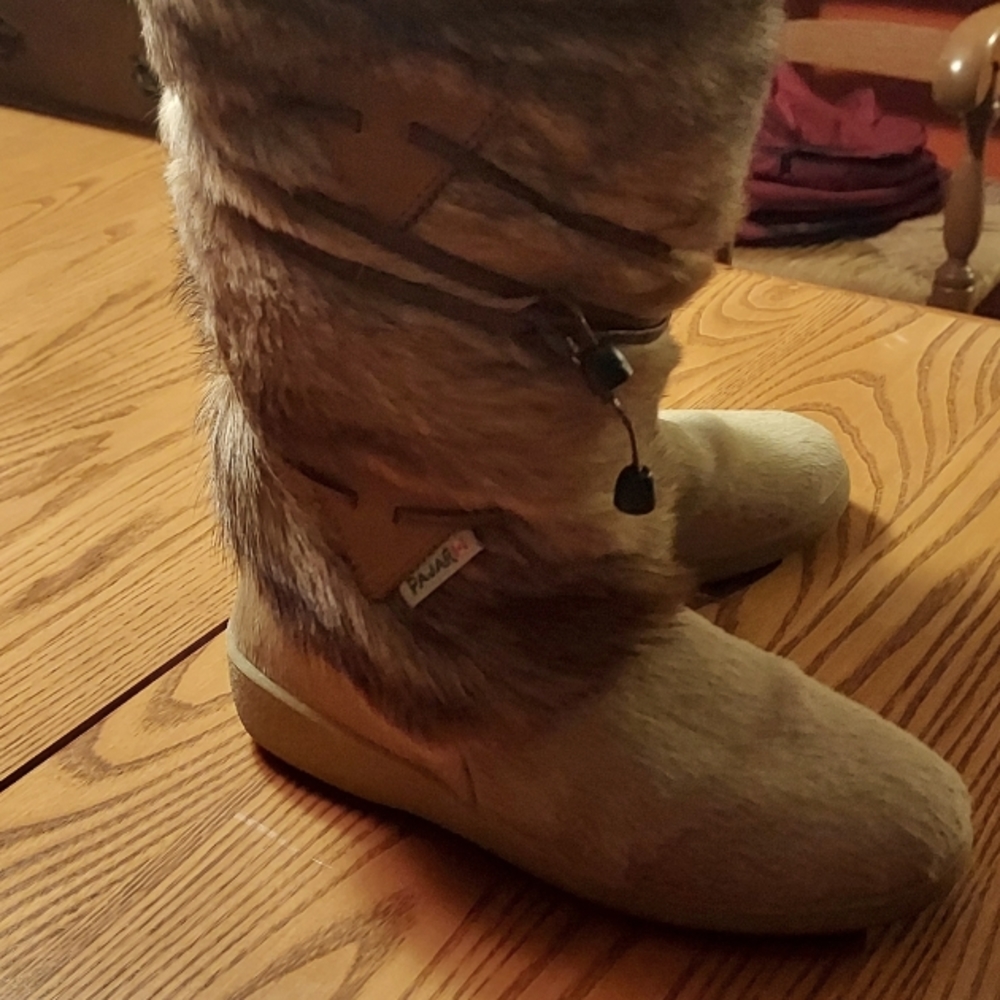 Pajar Women's tan Winter boots European size 38